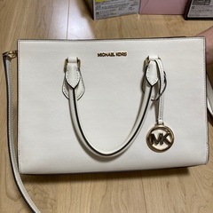 MICHAEL KORSの画像