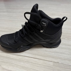 adidas terrex swift r2 mid の画像