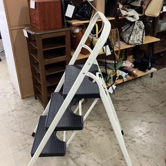 2510-618 3段踏み台 折りたたみ式 キズ 汚れありの画像