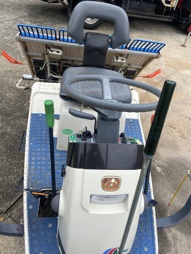 イセキ田植え機