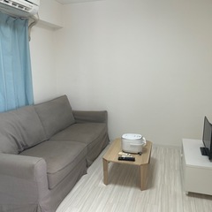 グレーののソファーの画像