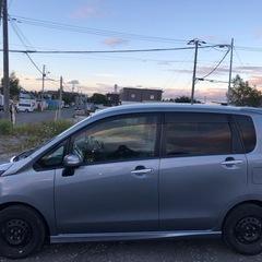 🚗 ダイハツ ムーヴ 2013年式 — 4WD — 価格: 150,000 📍 所在地: 北海道札幌市 💰 価格: 150,000 円 🚚 北海道内全域に納車可能 (別途料金) 🔸 詳細: 年式: 2013年式 車検有効期間: 2026年5月まで 走行距離: 147,836 km 駆動方式: 4WD 整備済み、清潔感あり ✅ 街乗りや冬場の運転に最適 ❄️🚗の画像