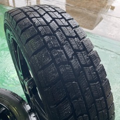 ハスラースタッドレスタイヤセットの画像