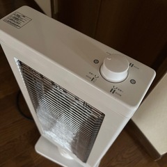 暖房器具　カーボンヒーター
の画像