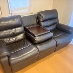定価10万以上！今週処分予定！！電動リクライニングソファの画像