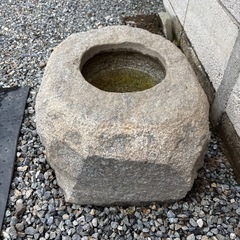 庭石 手水鉢 水鉢 たまり石の画像