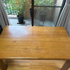 飛騨の家具　ダイニングテーブルと椅子2脚 の画像