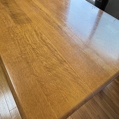 飛騨の家具　ダイニングテーブルと椅子2脚 の画像