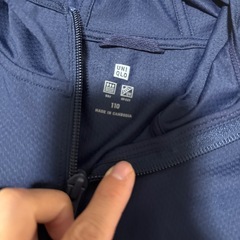 110　ユニクロ　ドライメッシュパーカー　ネイビーの画像