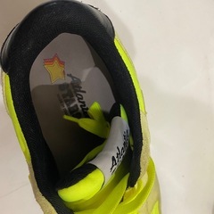 スニーカーの画像