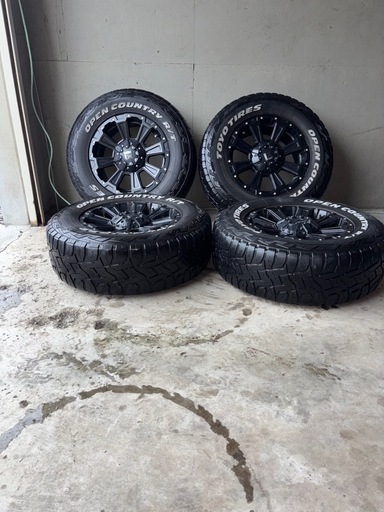 ホイール、
タイヤ4本セット