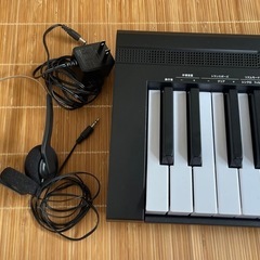 電子ピアノ　TORTE 61鍵盤の画像