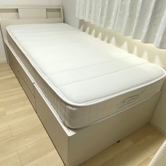 マットレス付きベッド
