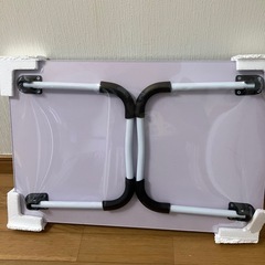 折りたたみテーブルの画像