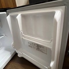 【中古】Simplus シンプラス 1ドア冷蔵庫 46L SP-46L1-WDの画像