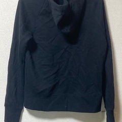 UNIQLO ブラック フルジップパーカー Sの画像