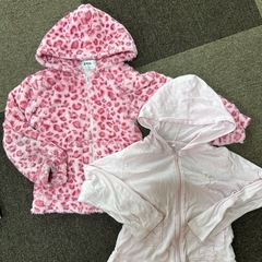 ③120 まとめ売り　女の子　冬服　ハローキティ  スキーウェア　あったか　ジャンパー　上着　厚手　スカート の画像
