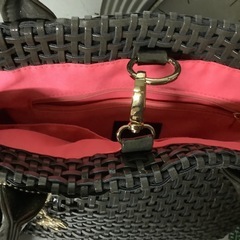 Laugoa トートバッグ　ハンドバッグ　チャコールグレー　ポーチ付き　編み込の画像