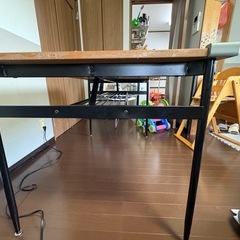 組み立て式
テーブルの画像