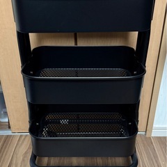 【無料でお譲りします】キャリー付きワゴンの画像