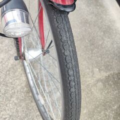 新品タイヤ カゴ ベル ワイヤー鍵付のオートライト自転車の画像