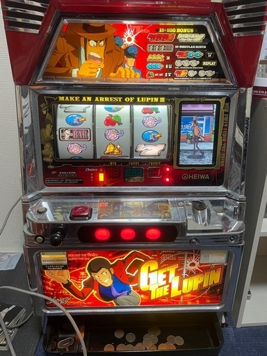 初代主役は銭形4号機メダル機