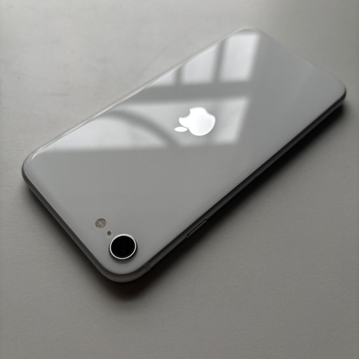 iPhone SE2 ホワイト 64GB 美品