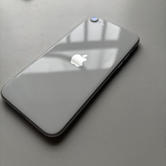 iPhone SE2 ホワイト 64GB 美品の画像