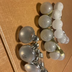 各種電球　16個の画像
