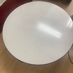 丸テーブル　直径80cmの画像