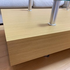 ニトリ　ガラスローテーブル　引き取り限定の画像