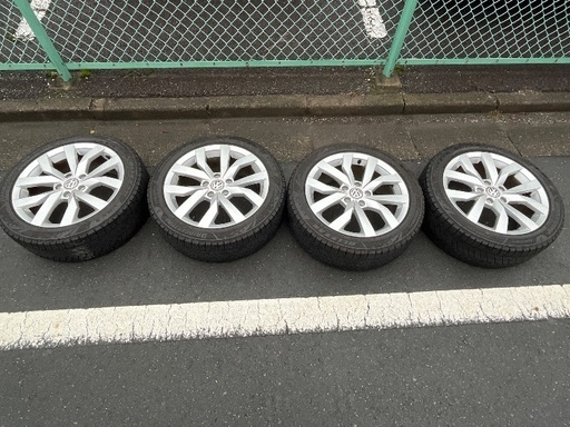 スタッドレスタイヤ225/45R17 VWアルミホイール