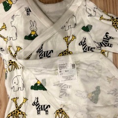 ユニクロ　長袖肌着　60サイズの画像