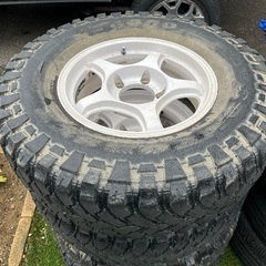 ジムニー　　リフトアップ　２３５/８５R16の画像