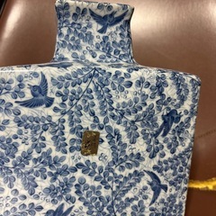レアな四角い花瓶　20x17cmの画像