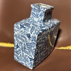 レアな四角い花瓶　20x17cmの画像