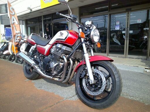 NO.5468　ＣＢ７５０　ＲＣ４２　空冷４サイクルＤＯＨＣ１６バルブ４気筒７５０ｃｃ　レッド＆ホワイト　☆彡