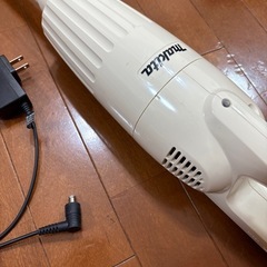 【お譲り先決定】マキタ 充電式クリーナー CL110D  の画像