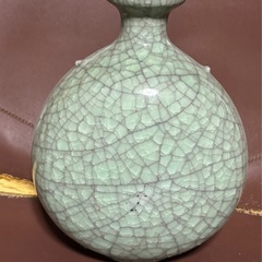 グリーンクラック柄陶器の花瓶20x16cmの画像