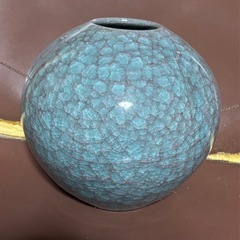 かわいいマル型の花瓶20x17cmの画像