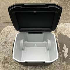 コールマン　クーラーボックスローラー付き 47Lの画像