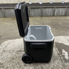 コールマン　クーラーボックスローラー付き 47Lの画像