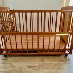 ベビーベッドの画像