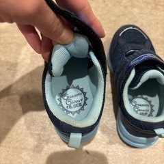 子ども用　青の靴　16cmの画像