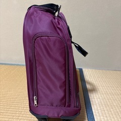 キャスター付きバックの画像