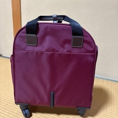 キャスター付きバックの画像