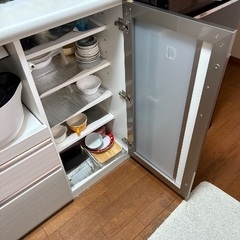 食器棚の画像