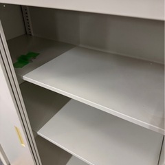 オフィスロッカー　書庫　鍵あり　スチール棚　オフィス家具の画像