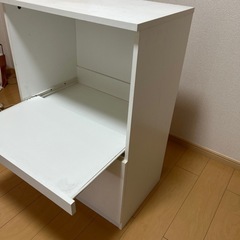 食器棚
の画像