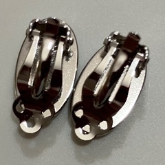 イヤリング　グリーンに濃紺マーブル模様の画像